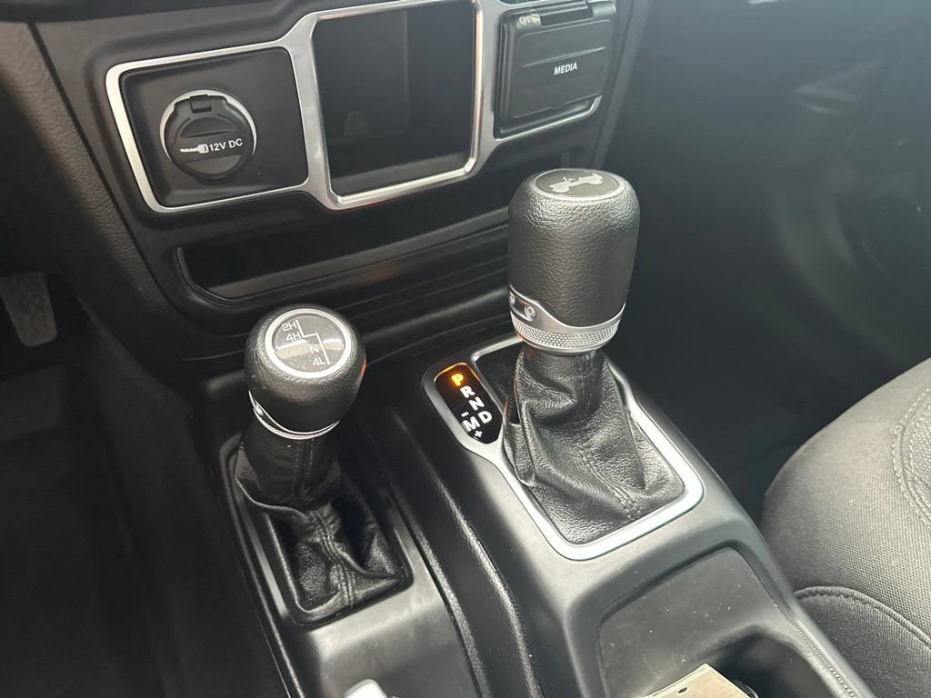 Used 2021 Jeep Wrangler Sport AWD/4WD image 22