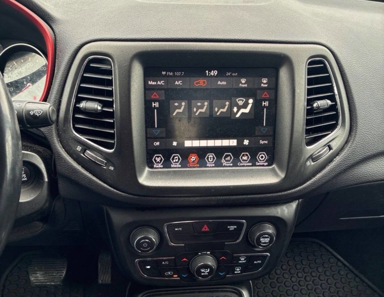 Used 2018 Jeep Compass Trailhawk image 12