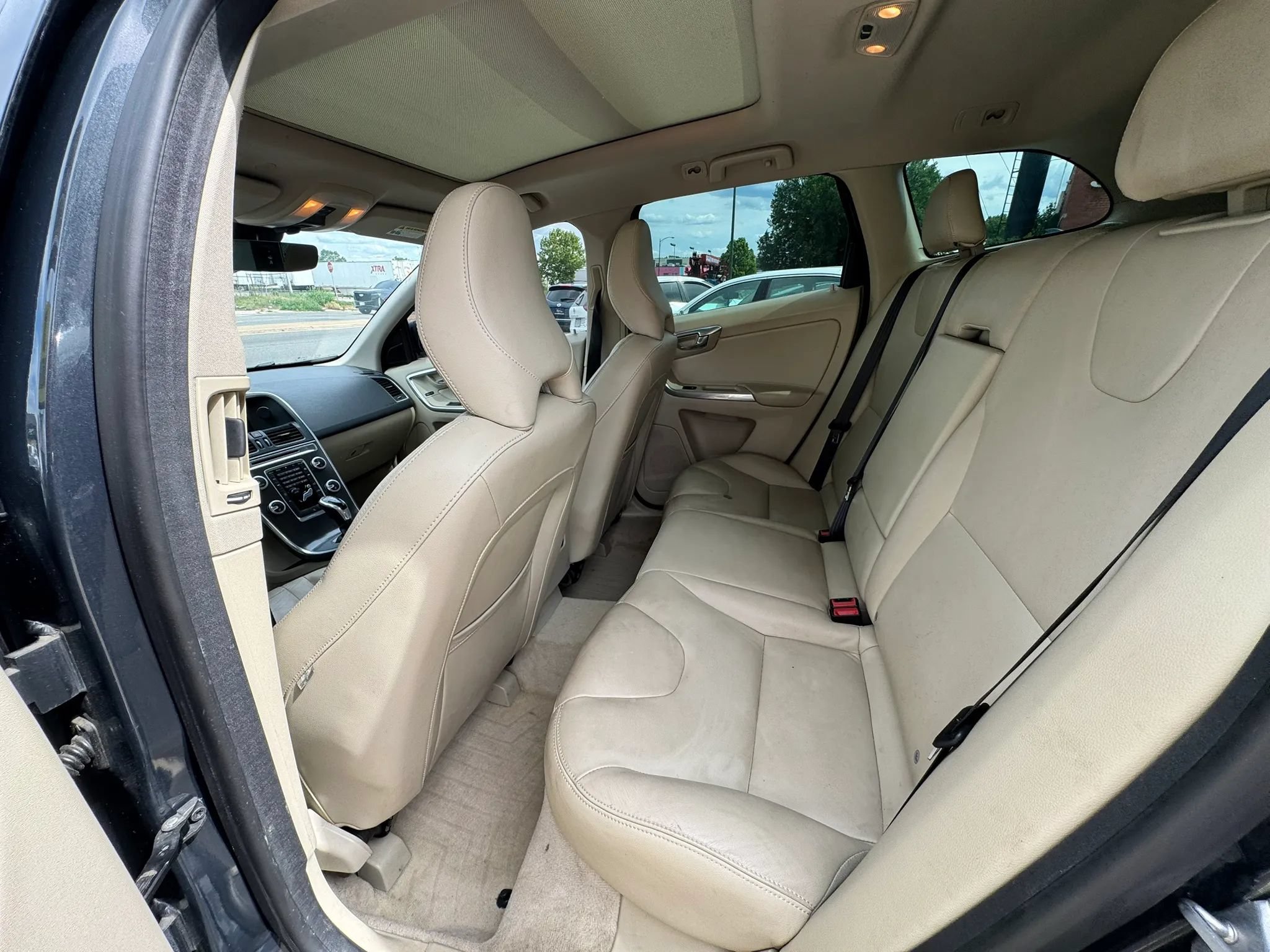Used 2016 Volvo XC60 T5 Premier FWD image 14