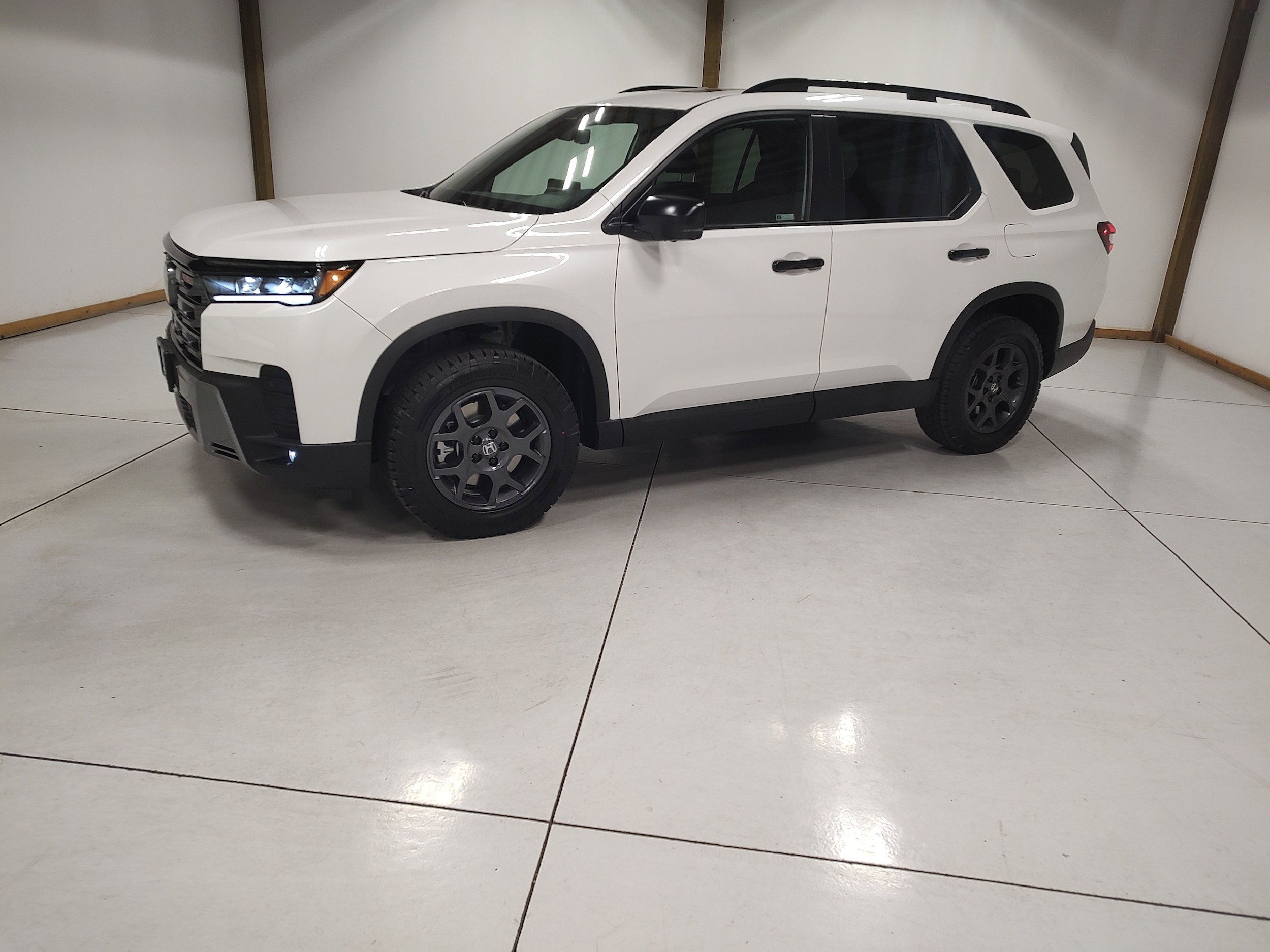 New 2026 Honda Pilot TrailSport image 4