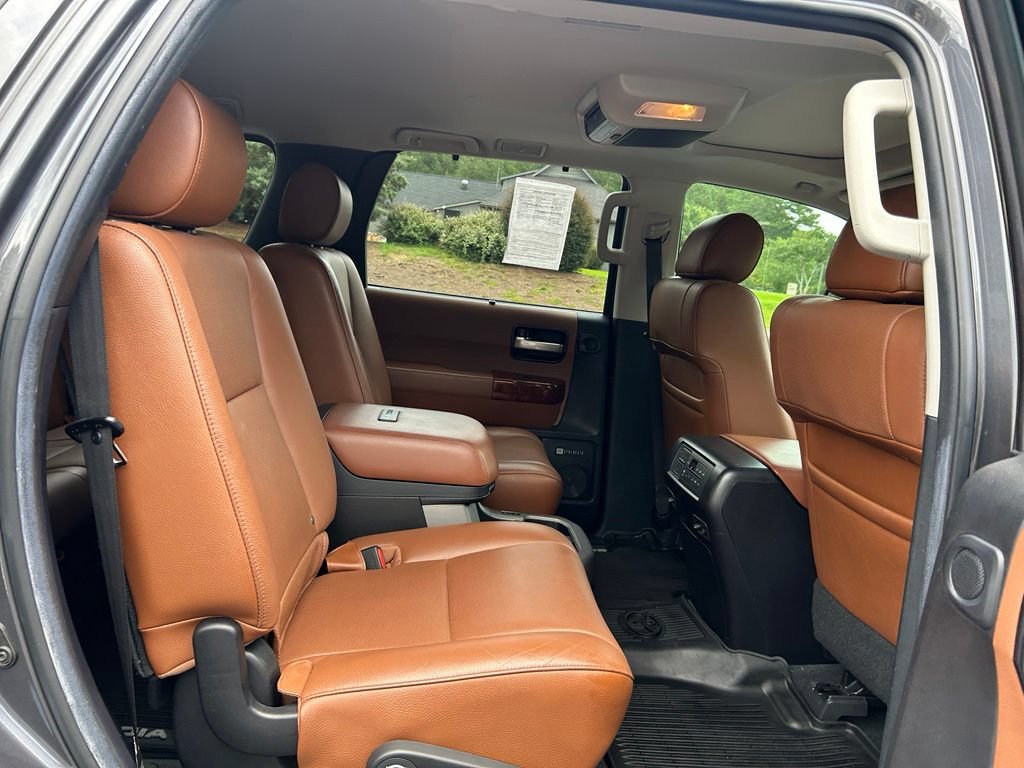 Used 2022 Toyota Sequoia Platinum AWD/4WD image 52