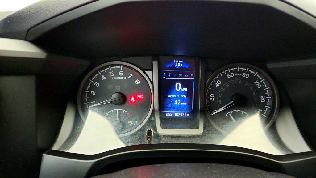 Used 2016 Toyota Tacoma TRD Sport w/ Towing Package image 14