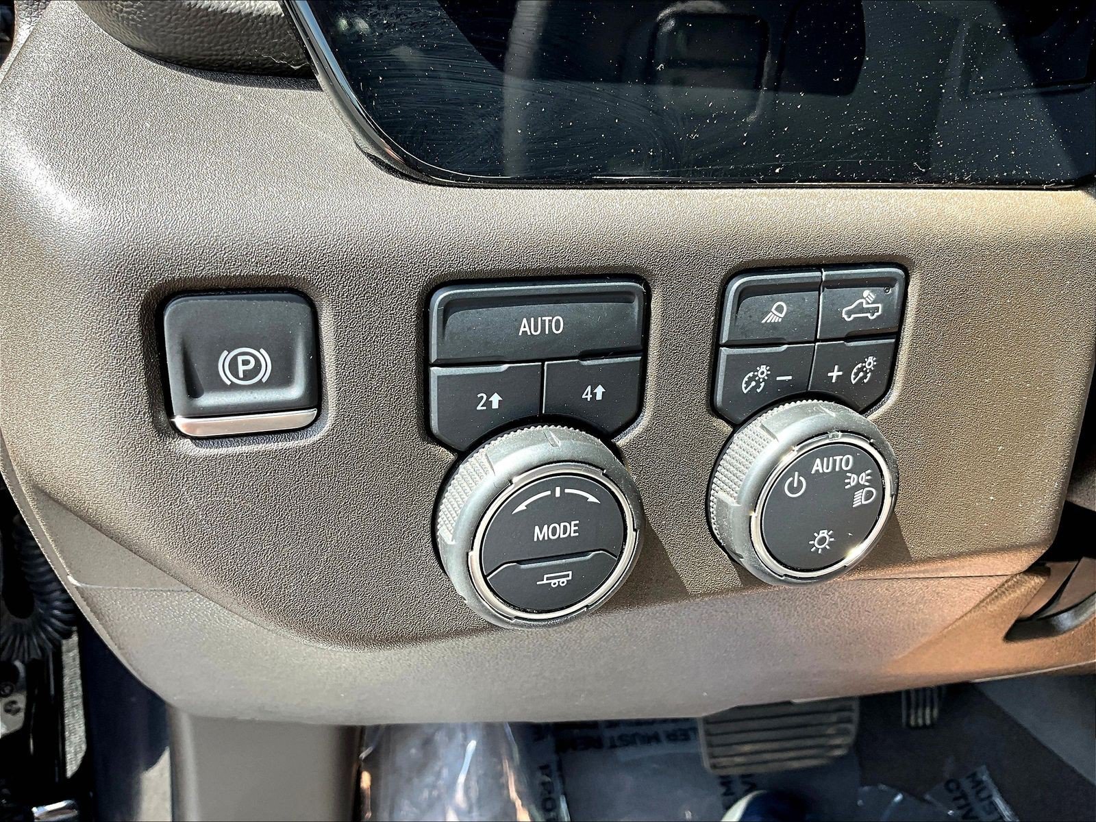 Used 2024 Chevrolet Silverado 1500 LT w/ Max Trailering Package AWD/4WD image 35