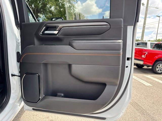 Used 2025 GMC Sierra 2500 AT4 AWD/4WD image 18