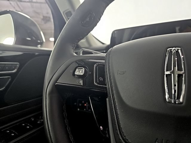 New 2026 Lincoln Aviator AWD w/ Jet Appearance Package image 19