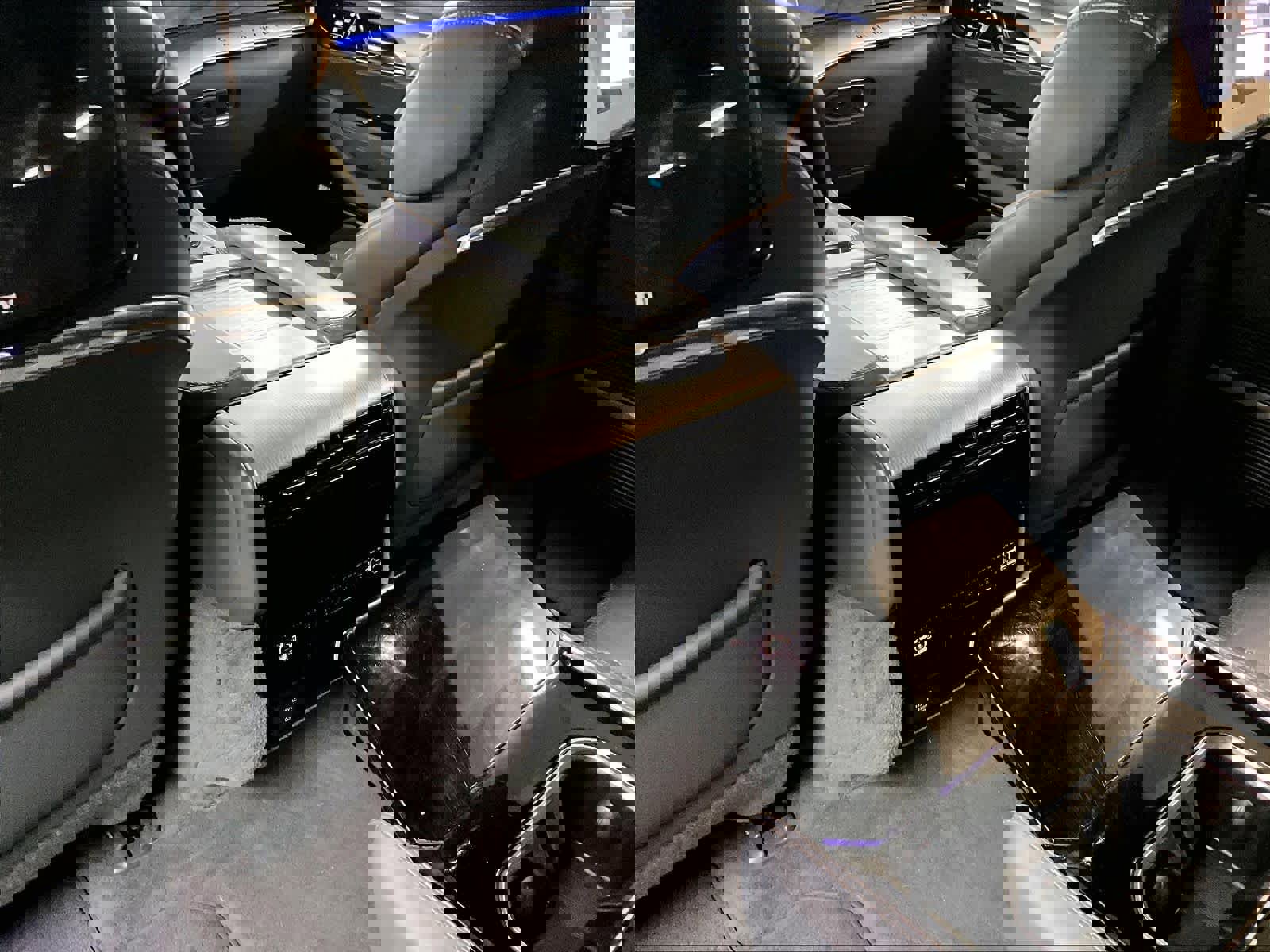 Used 2023 Jeep Grand Wagoneer L Series III w/ Rear Seat Video Group 1 image 29