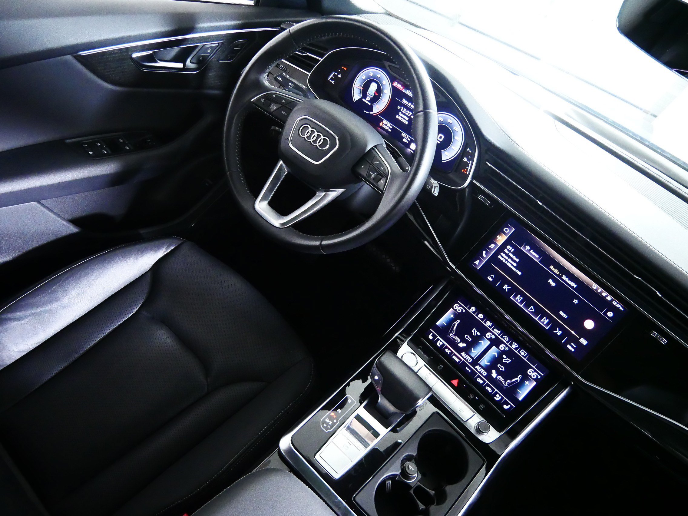 Used 2019 Audi Q8 Prestige AWD/4WD image 9