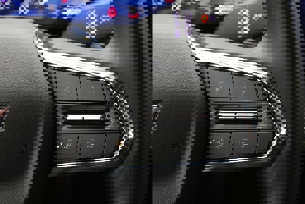 Used 2025 Chevrolet Tahoe Premier image 21