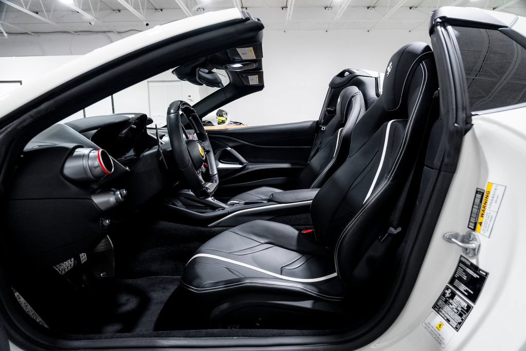 Used 2023 Ferrari 812 GTS RWD image 33