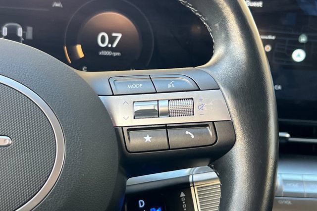 Certified 2025 Hyundai Kona Limited AWD/4WD image 31