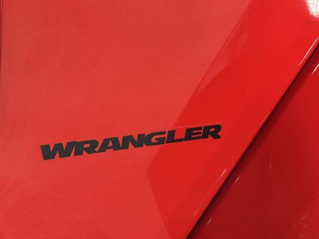 Used 2015 Jeep Wrangler Unlimited Sahara image 7