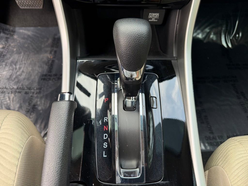 Used 2016 Honda Accord LX image 25