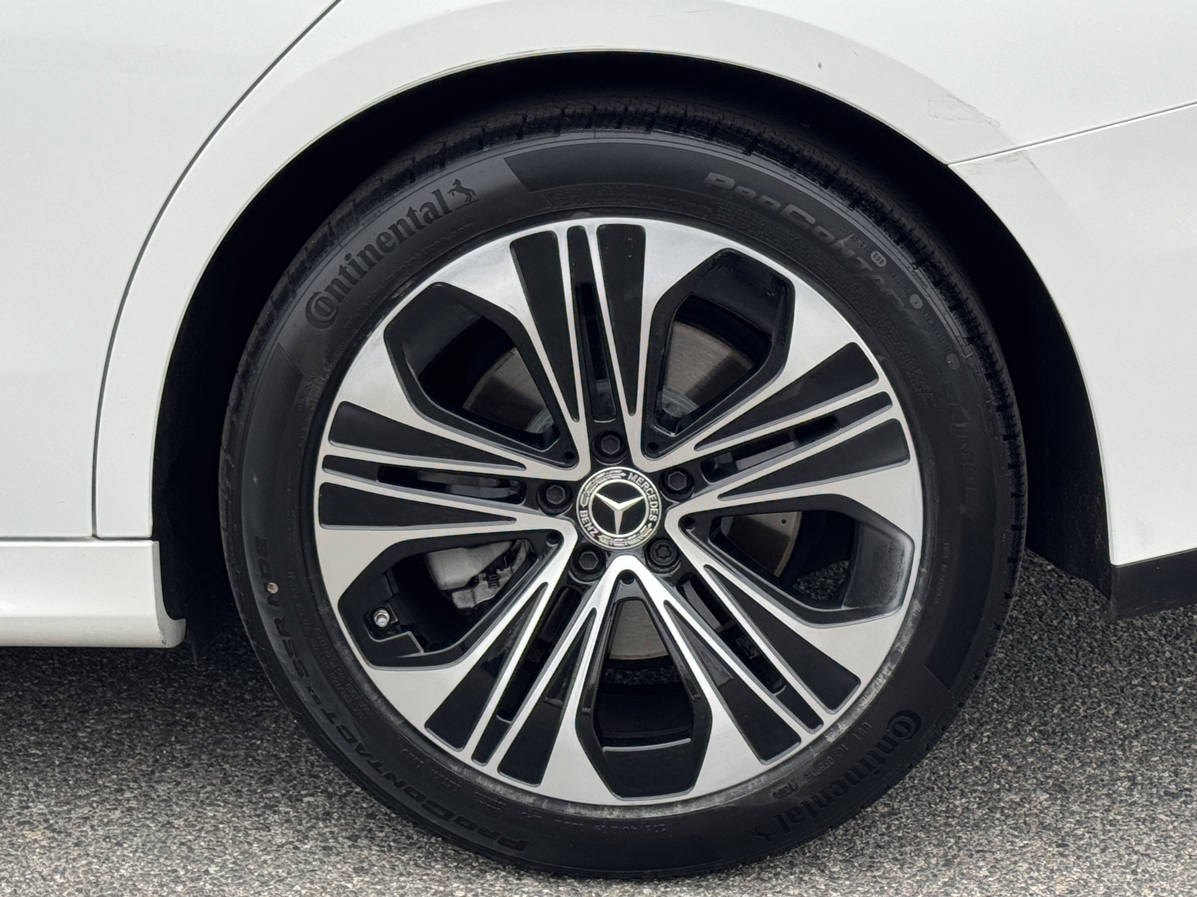 Used 2024 Mercedes-Benz E 350 4MATIC Sedan image 16