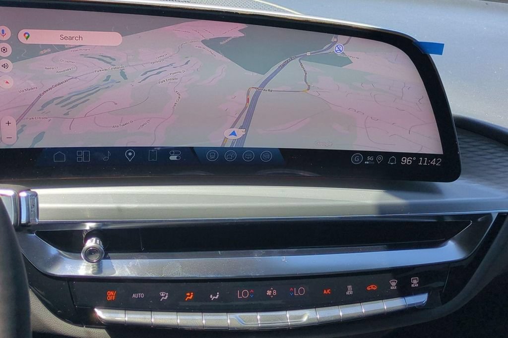 New 2026 Cadillac Lyriq Luxury AWD/4WD image 9