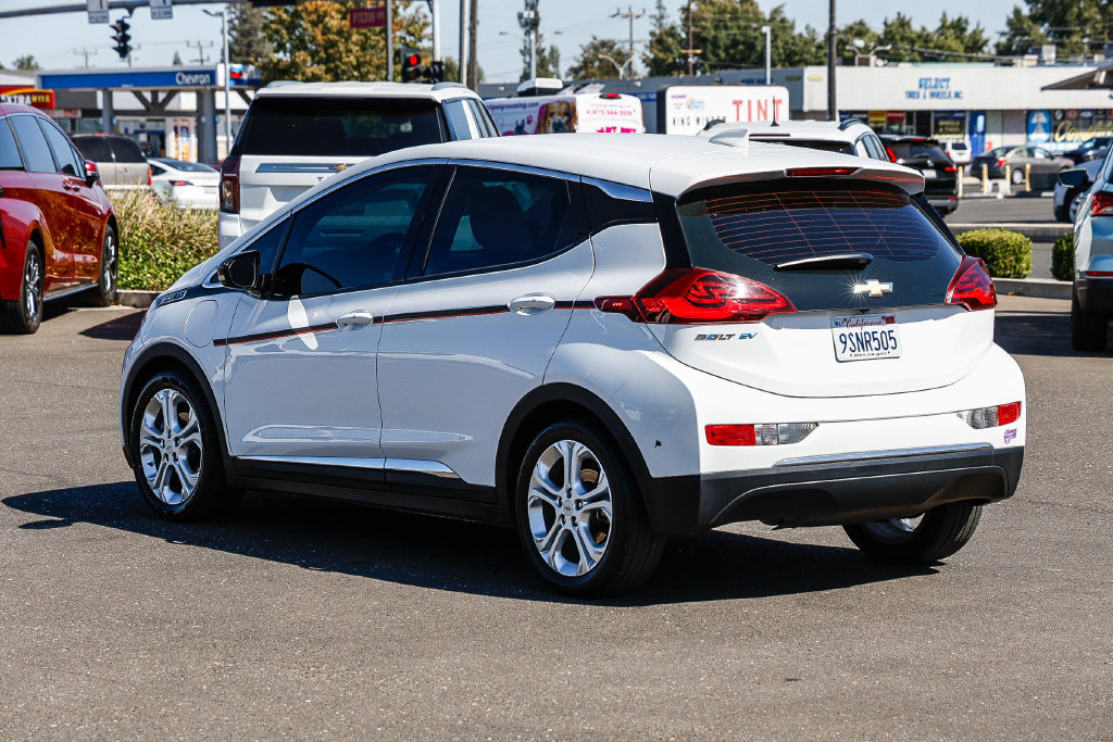 Used 2019 Chevrolet Bolt LT FWD image 2
