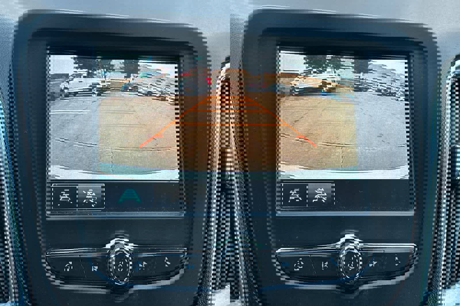 Used 2017 Chevrolet Malibu LT image 21