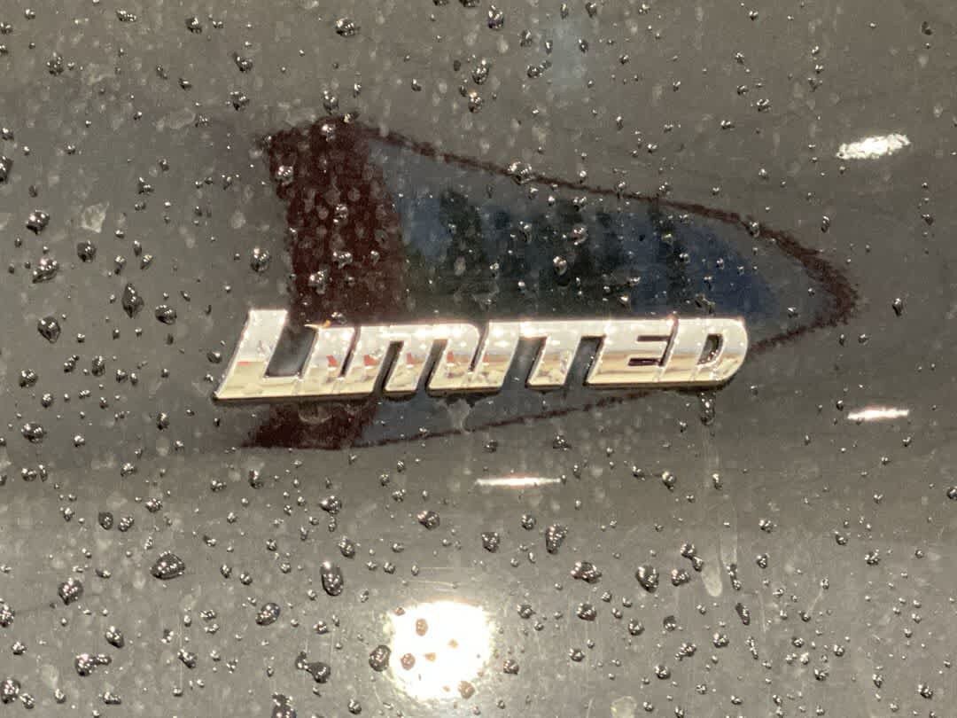 Used 2017 Toyota 4Runner Limited AWD/4WD image 12