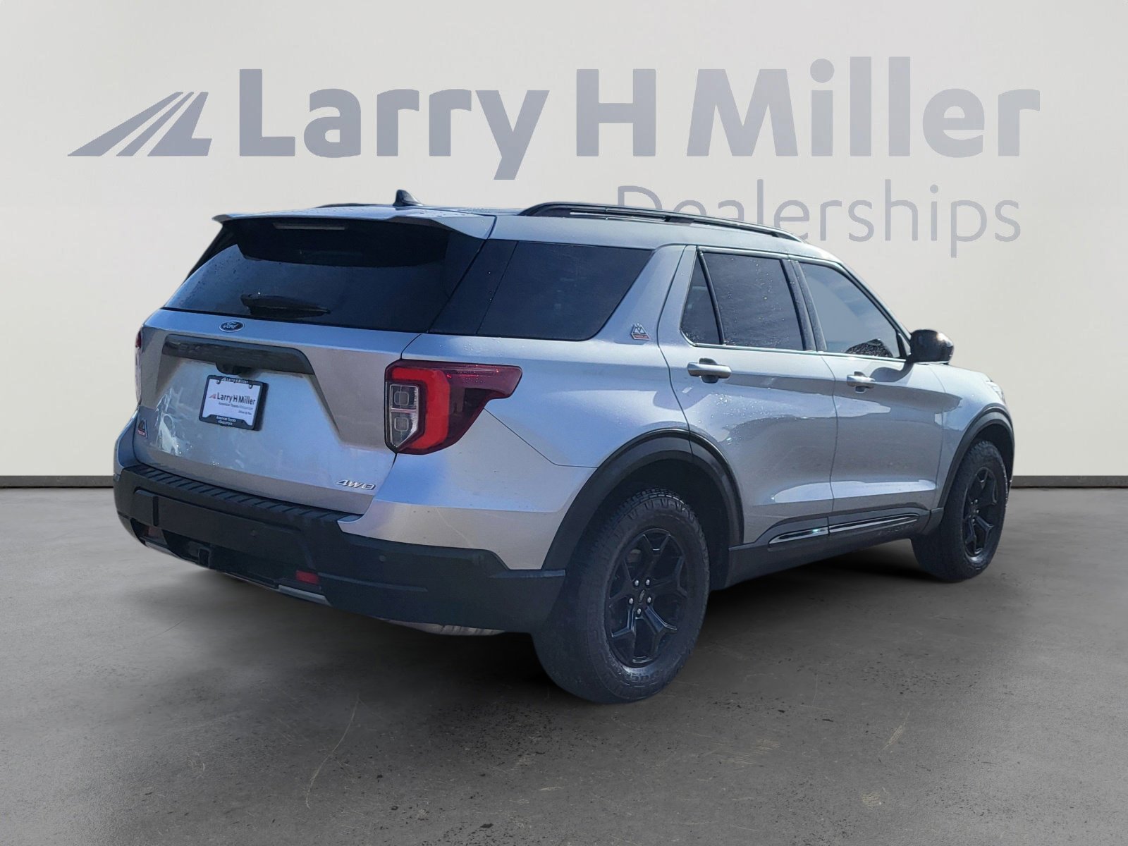 Used 2024 Ford Explorer Timberline w/ Timberline Technology Package image 5