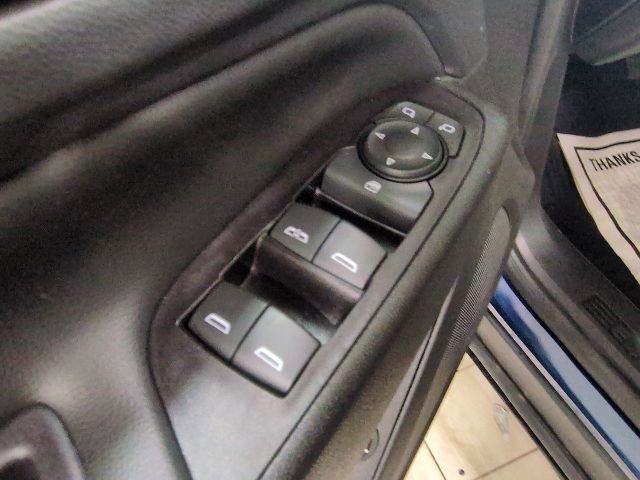 Used 2020 Chevrolet Equinox LT image 18