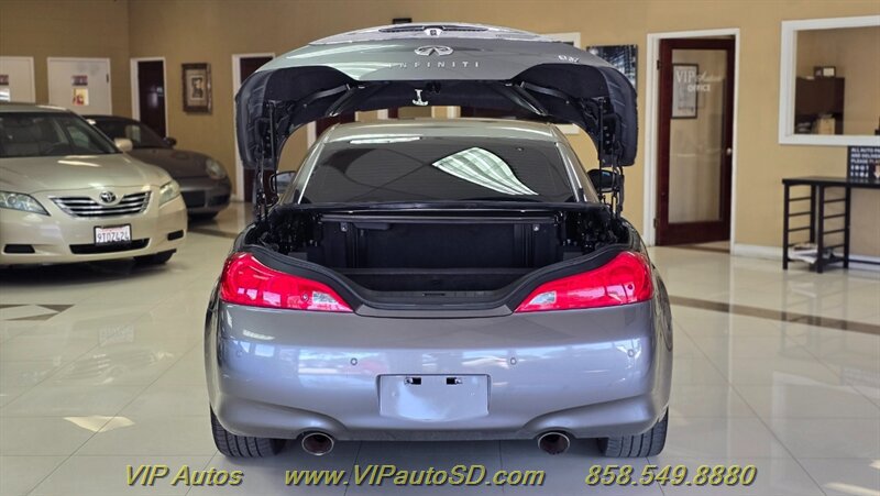 Used 2013 INFINITI G37 Convertible w/ Premium Pkg RWD image 11