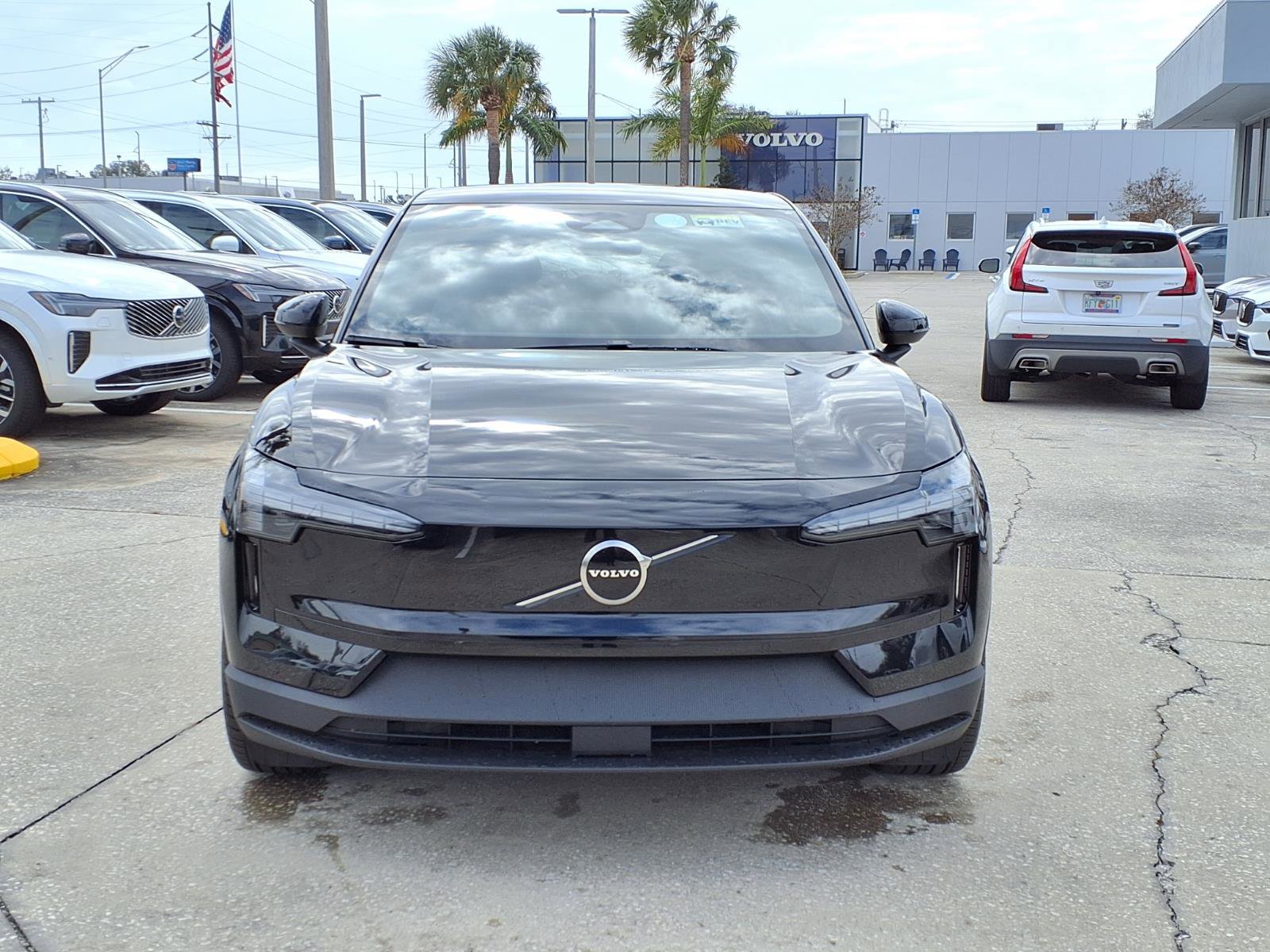 New 2026 Volvo EX30 Plus w/ Protection Package Premier image 2