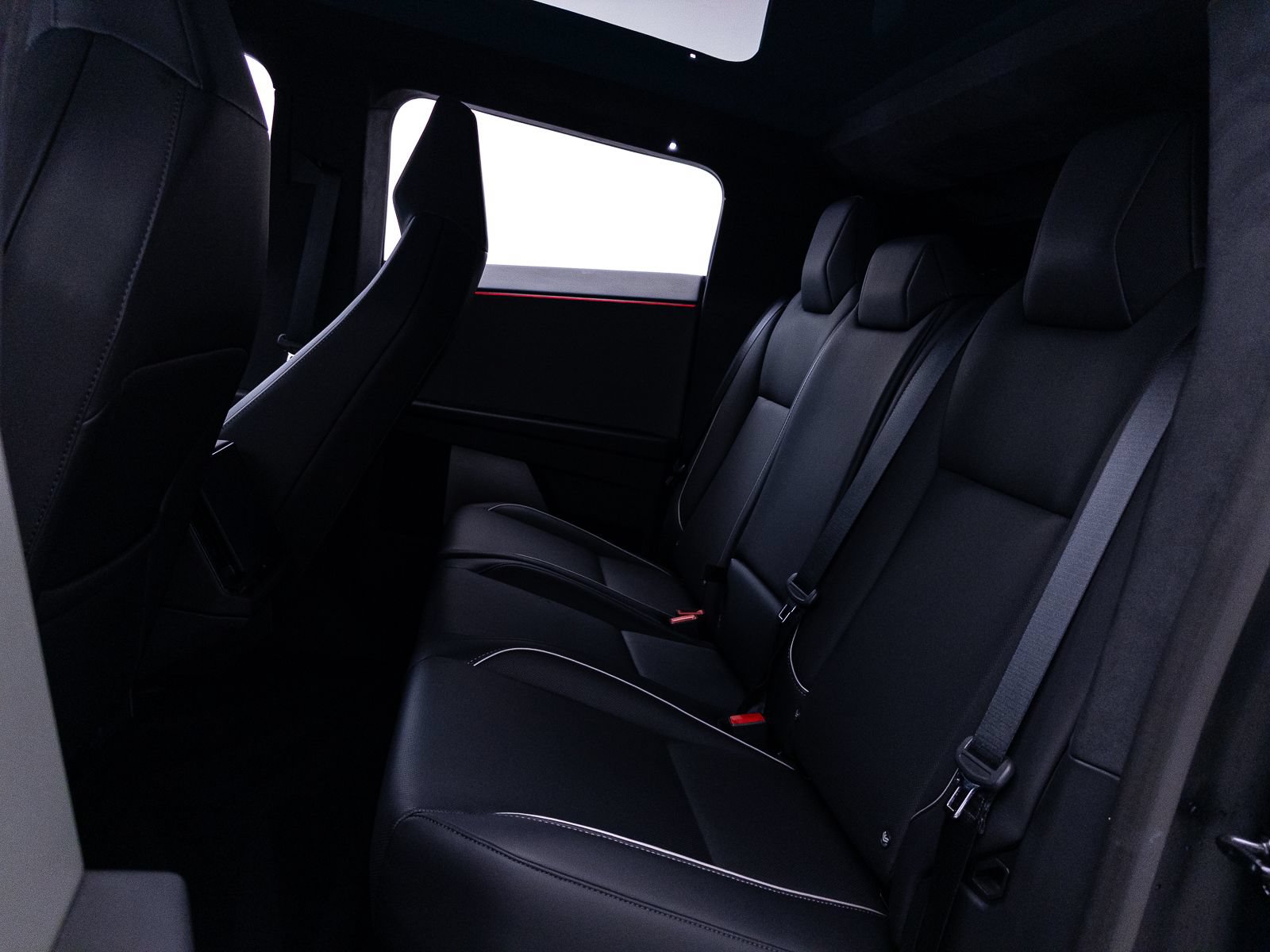 Used 2024 Tesla Cybertruck AWD Crew Cab image 38