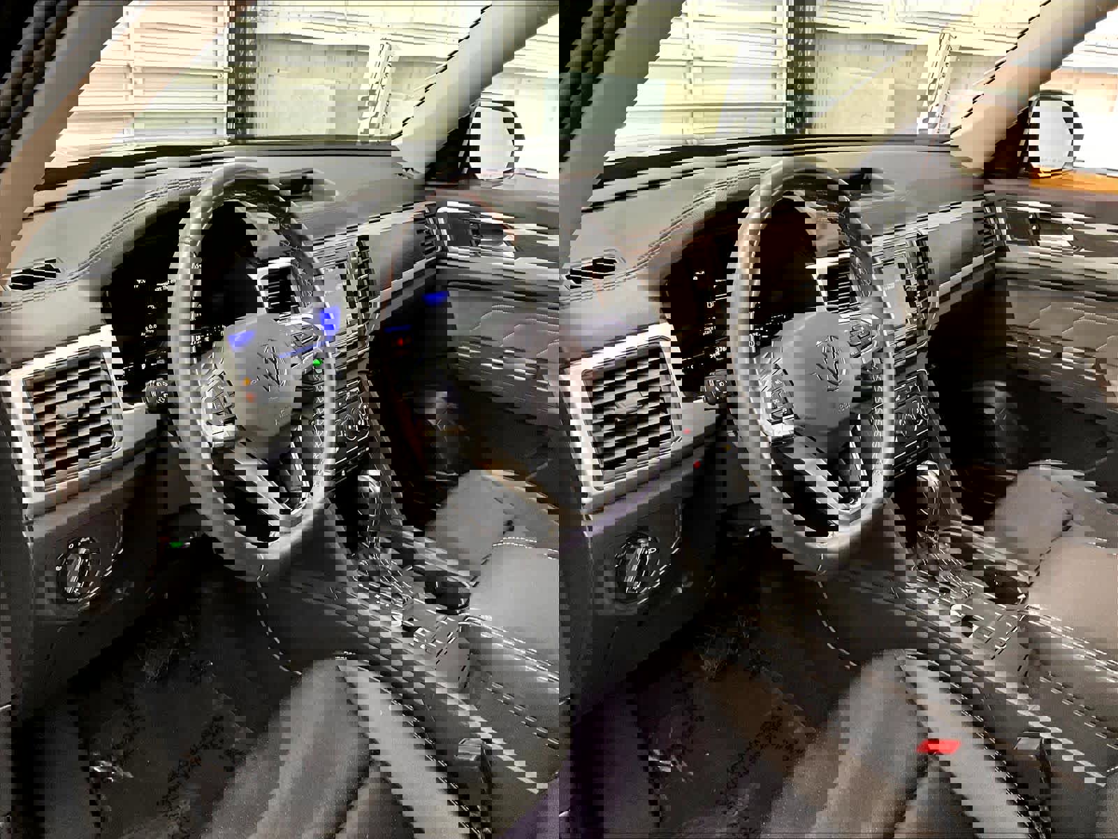 Used 2023 Volkswagen Atlas SE image 17