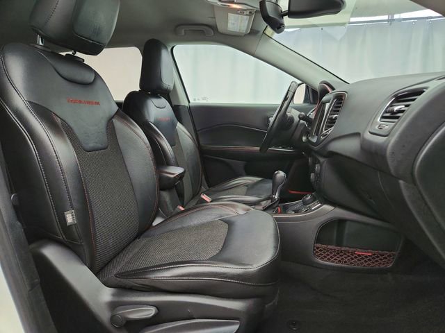 Used 2020 Jeep Compass Trailhawk AWD/4WD image 22