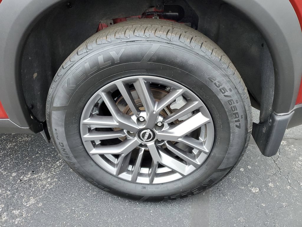 Used 2023 Nissan Rogue S AWD/4WD image 29