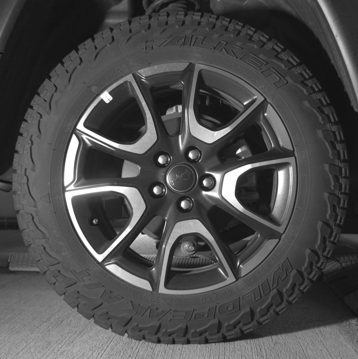 Used 2025 Jeep Compass Trailhawk AWD/4WD image 15