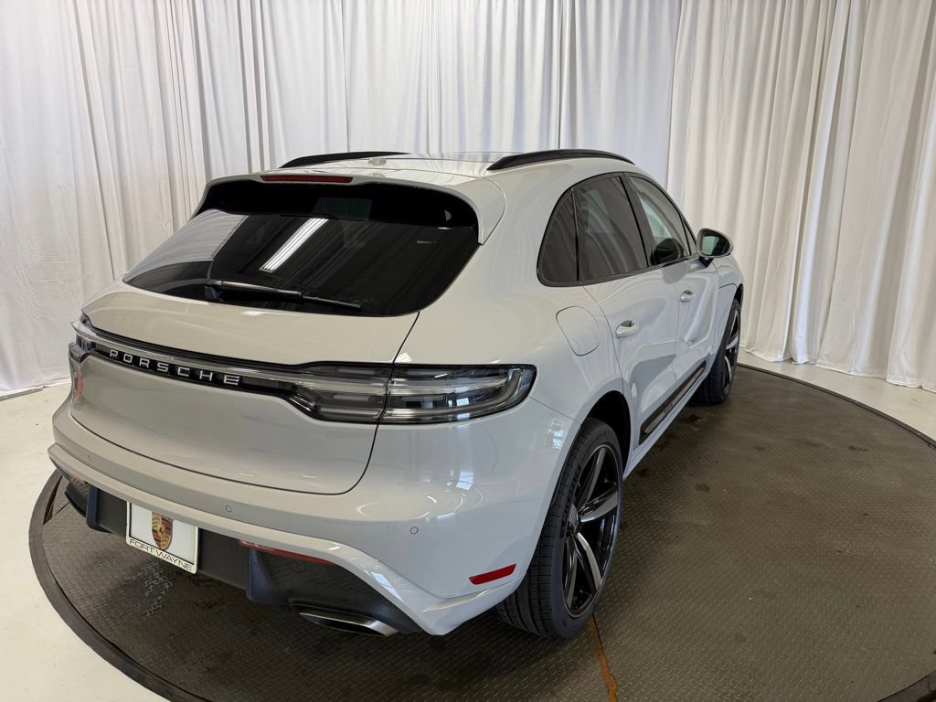 Certified 2026 Porsche Macan AWD/4WD image 29