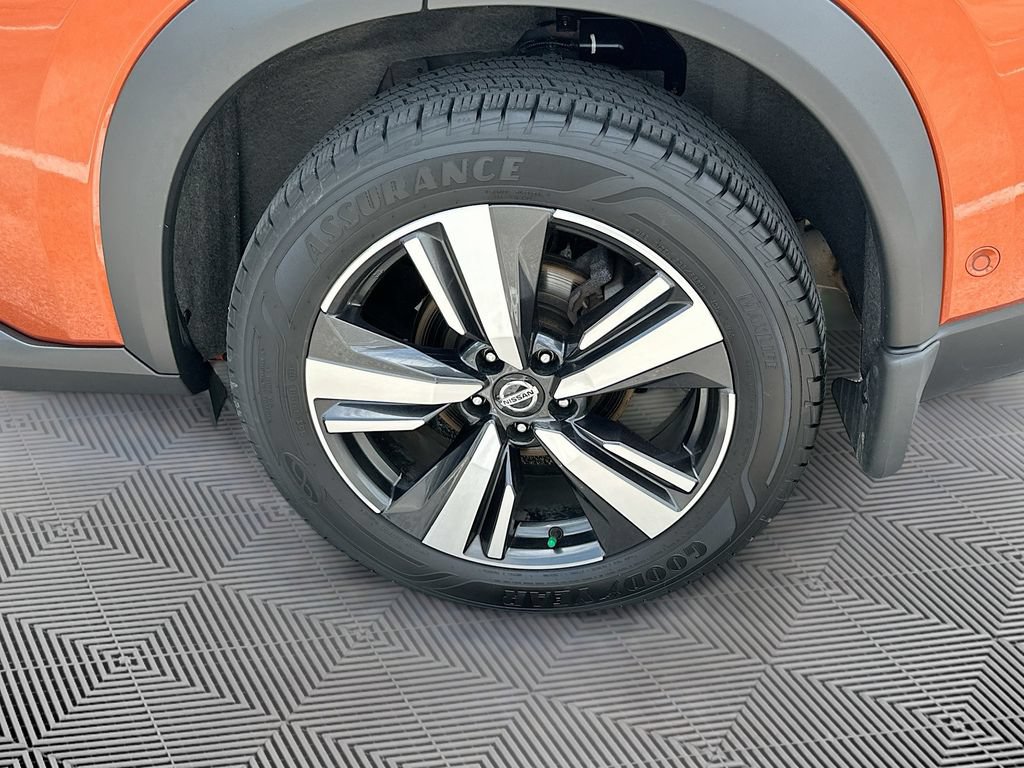 Used 2021 Nissan Rogue Platinum AWD/4WD image 39