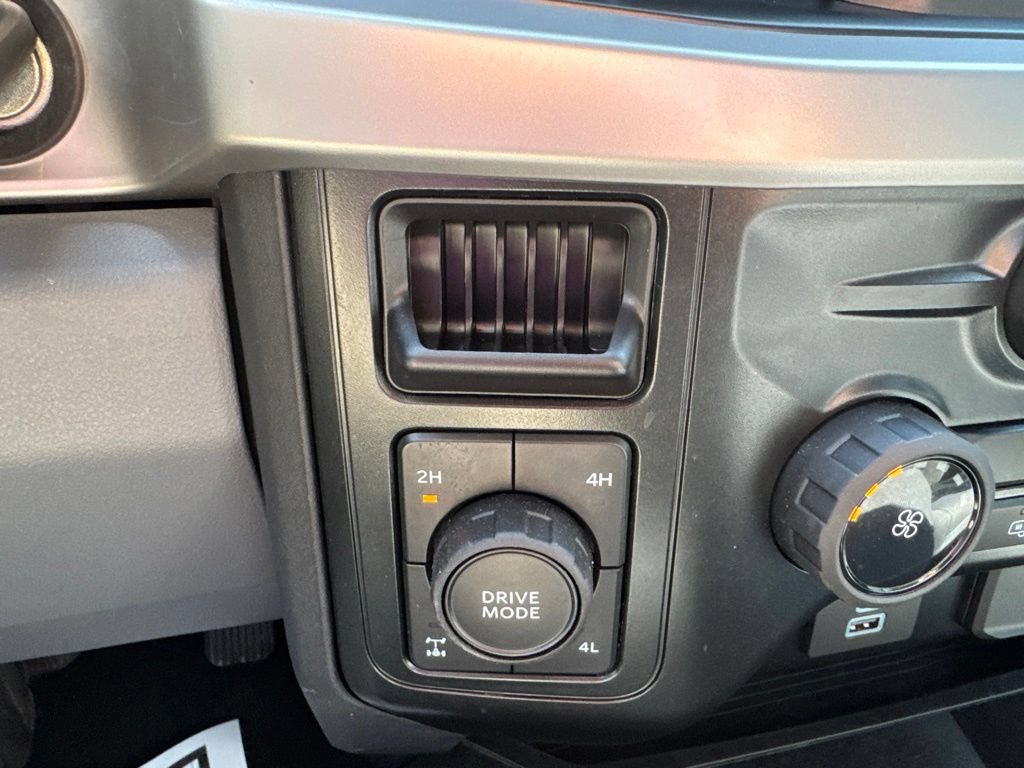 Used 2025 Ford F250 XL w/ STX Appearance Package AWD/4WD image 23