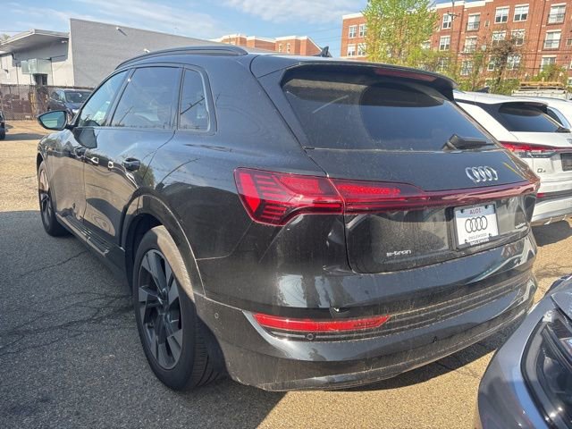 Used 2023 Audi e-tron Premium w/ Convenience Plus Package AWD/4WD image 7