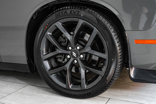 Used 2019 Dodge Challenger R/T w/ Blacktop Package image 43