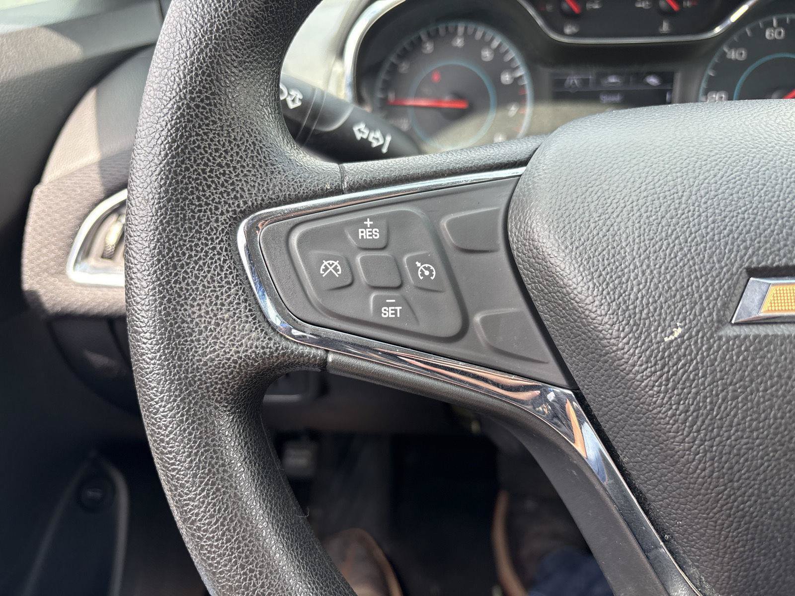 Used 2019 Chevrolet Cruze LT w/ LT True North Edition FWD image 18