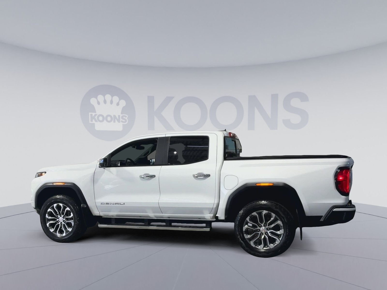 Used 2023 GMC Canyon Denali AWD/4WD image 8
