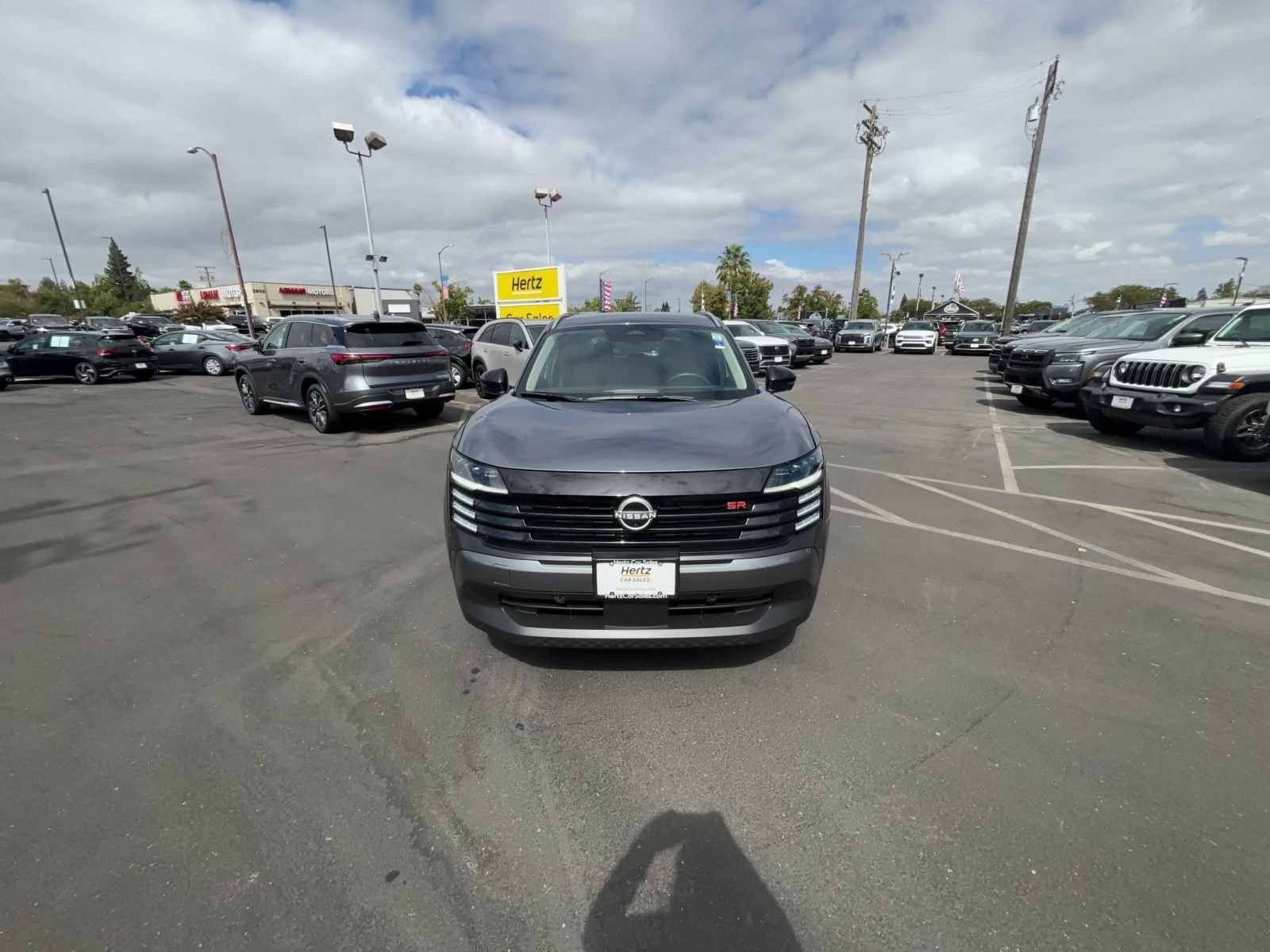 Used 2026 Nissan Kicks SR FWD image 4