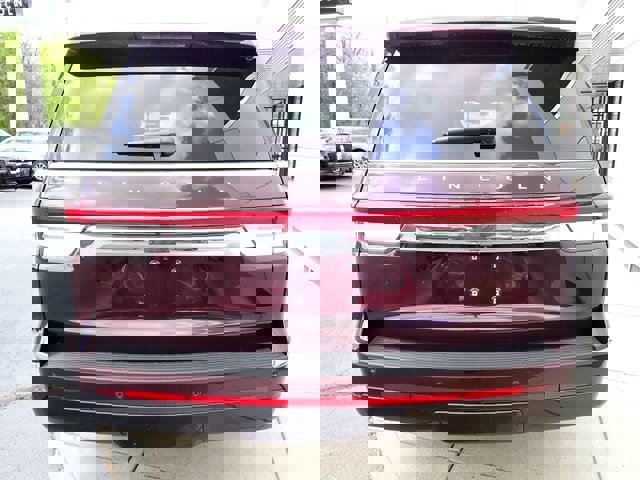 New 2024 Lincoln Navigator L Reserve image 4