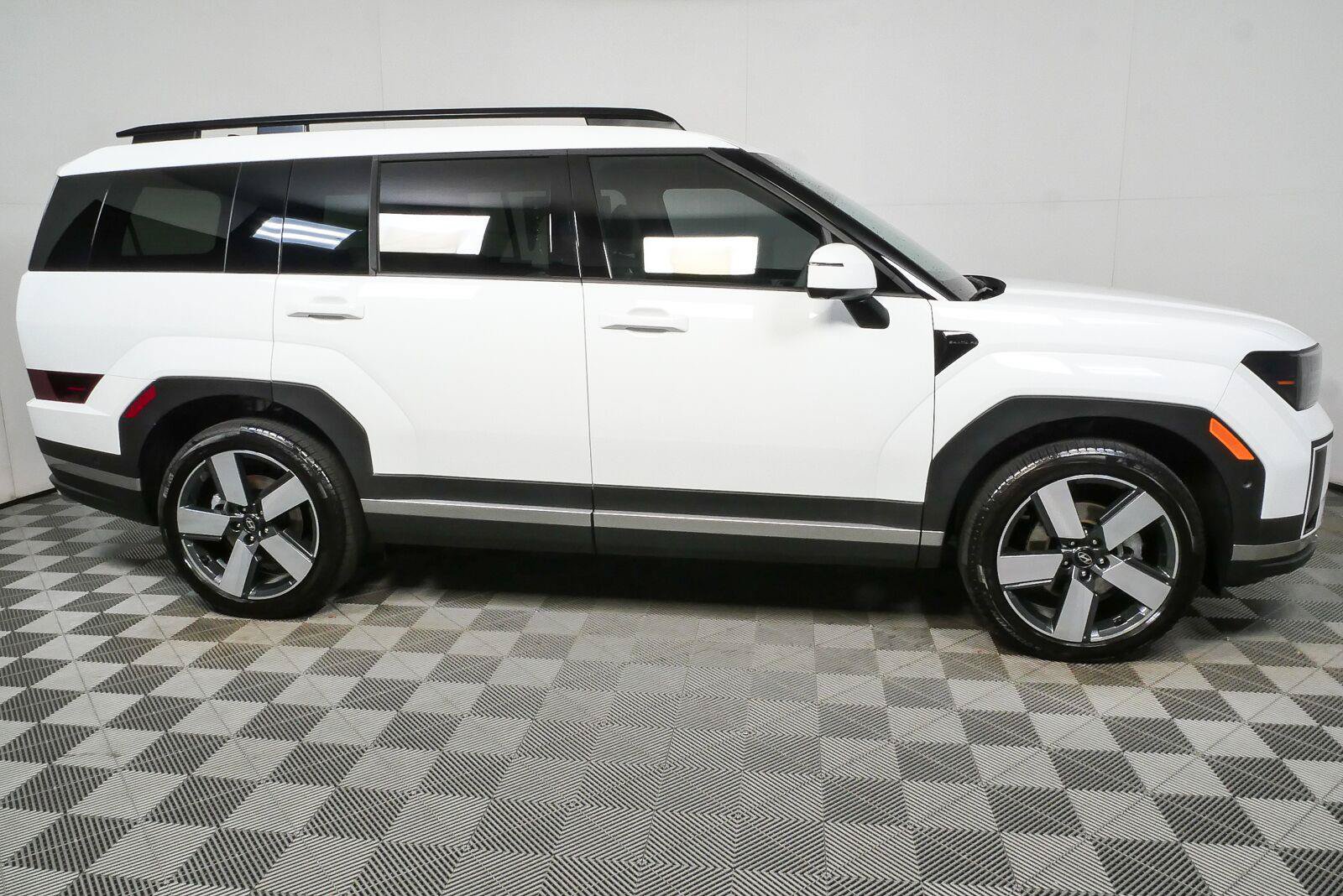 New 2026 Hyundai Santa Fe Limited AWD/4WD image 2