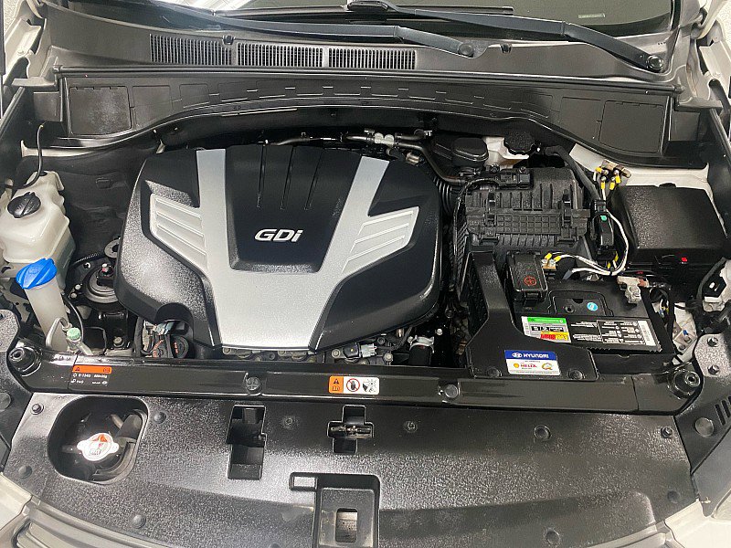 Used 2017 Hyundai Santa Fe SE image 15