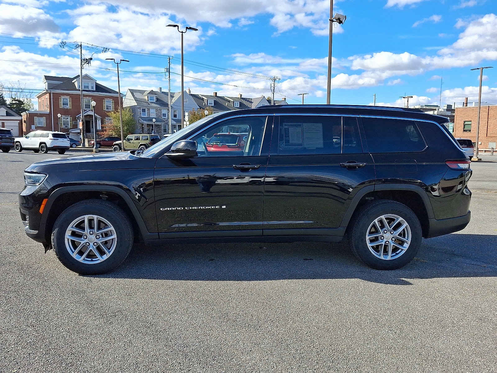 Used 2021 Jeep Grand Cherokee L Laredo w/ Luxury Tech Group I image 4