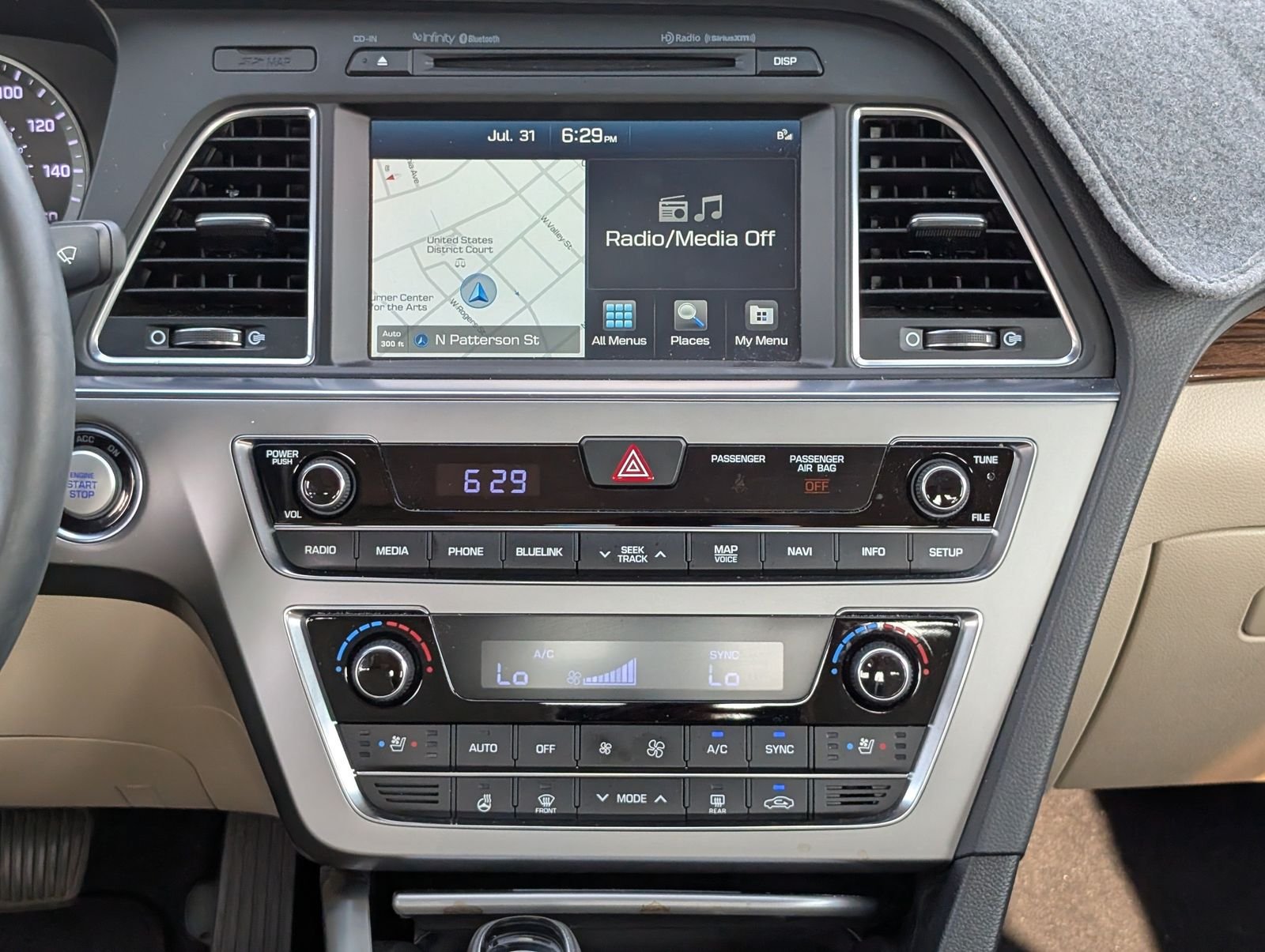 Used 2016 Hyundai Sonata Limited w/ Option Group 05 FWD image 17