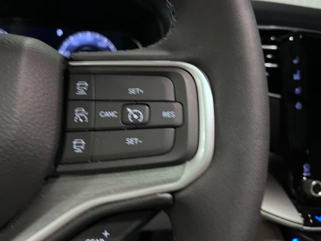 Used 2025 Jeep Wagoneer 4WD w/ Premium Group I image 28