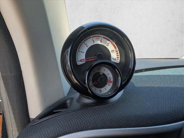 Used 2016 smart fortwo passion image 4