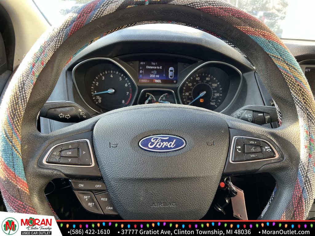 Used 2015 Ford Focus SE image 16
