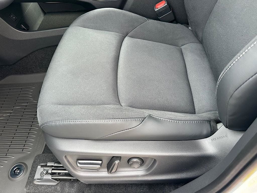New 2026 Toyota C-HR AWD/4WD image 7