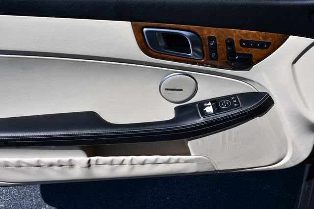 Used 2015 Mercedes-Benz SLK 250 image 19