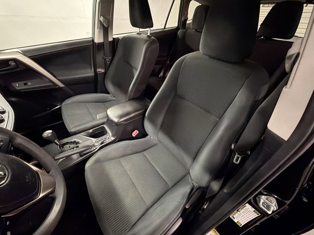 Used 2015 Toyota RAV4 LE image 17