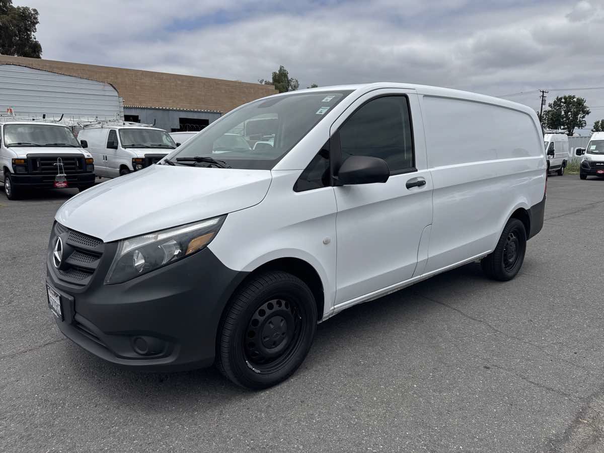 Used 2020 Mercedes-Benz Metris image 3